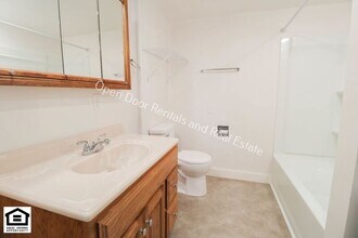 918 W King St in Garrett, IN - Foto de edificio - Building Photo