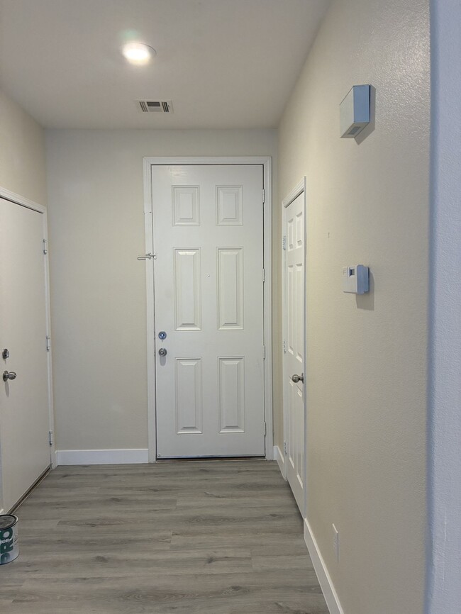 5863 W Poseidon Quest Ct in Las Vegas, NV - Building Photo - Building Photo