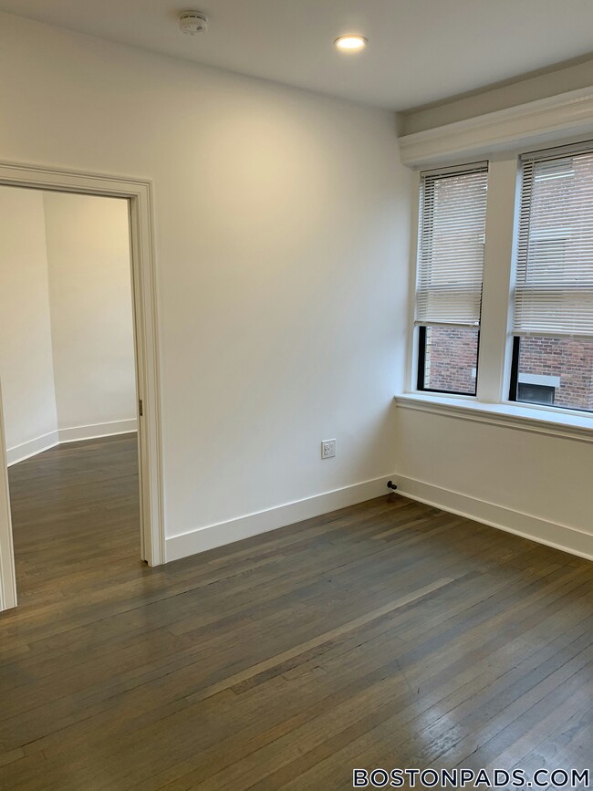 property at 11 Queensberry St