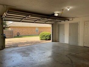 716 Stoneridge Dr in Hewitt, TX - Building Photo - Building Photo