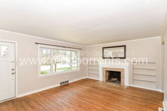 4930 N Illinois St in Indianapolis, IN - Building Photo - Building Photo