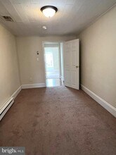 204 W Washington St in Charles Town, WV - Building Photo - Building Photo