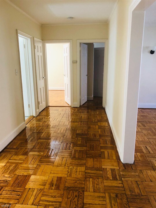 312 Washington St in Wellesley, MA - Building Photo