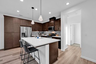 17531 Beachwood Rd in Lathrop, CA - Foto de edificio - Building Photo