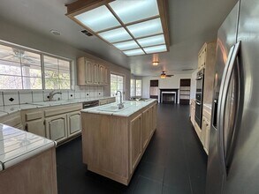26377 Pittman Hill Rd in Clovis, CA - Building Photo - Building Photo