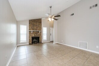 756 Century 21 Dr in Jacksonville, FL - Building Photo - Building Photo