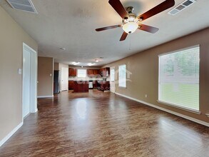 6611 Dillon Dr in Magnolia, TX - Building Photo - Building Photo
