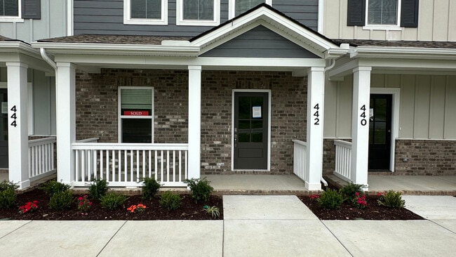 442 Blair Rd in Smyrna, TN - Foto de edificio - Building Photo