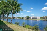 7214 N Devon Dr in Tamarac, FL - Foto de edificio - Building Photo