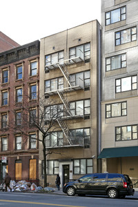 424 W 57th St in New York, NY - Building Photo - Building Photo