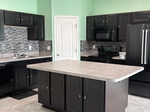 10567 Madrone Cove Ct in Jacksonville, FL - Building Photo - Building Photo