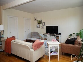 223 St Paul St in Brookline, MA - Building Photo - Building Photo