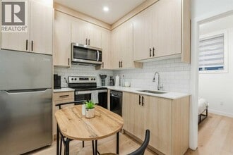 1313-1320 20 Ave NW in Calgary, AB - Building Photo - Building Photo