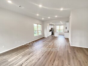 807 Commanche Rd in Montgomery, TX - Building Photo - Building Photo