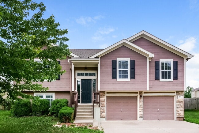 property at 515 Hibiscus Dr
