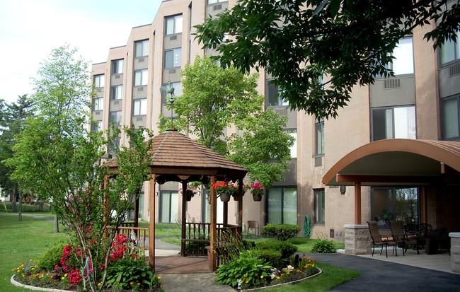 Creek Bend Heights Senior Apartments in Hamburg, NY - Foto de edificio