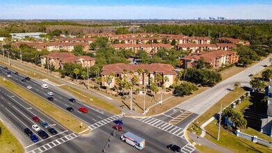 5560 Metrowest Blvd in Orlando, FL - Building Photo - Building Photo