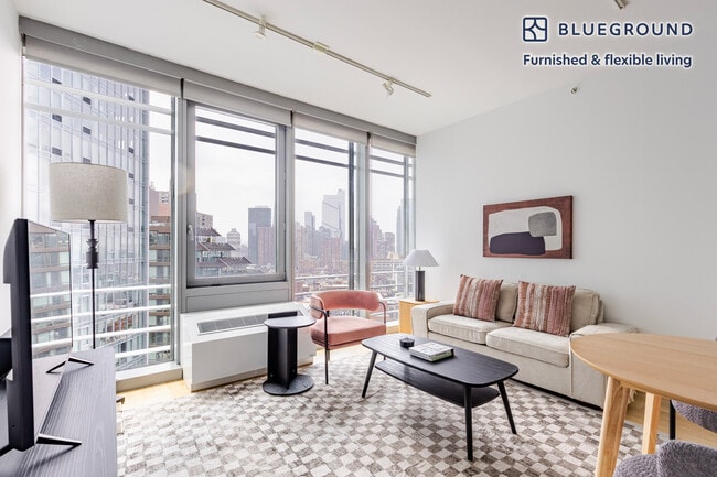 550 W 54th St