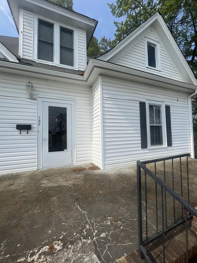 127 E Wilson Ave in Mooresville, NC - Building Photo - Building Photo