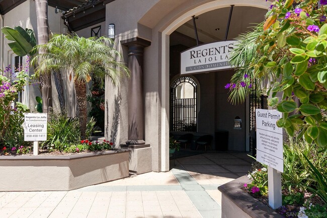 9253 Regents Rd in San Diego, CA - Building Photo - Building Photo