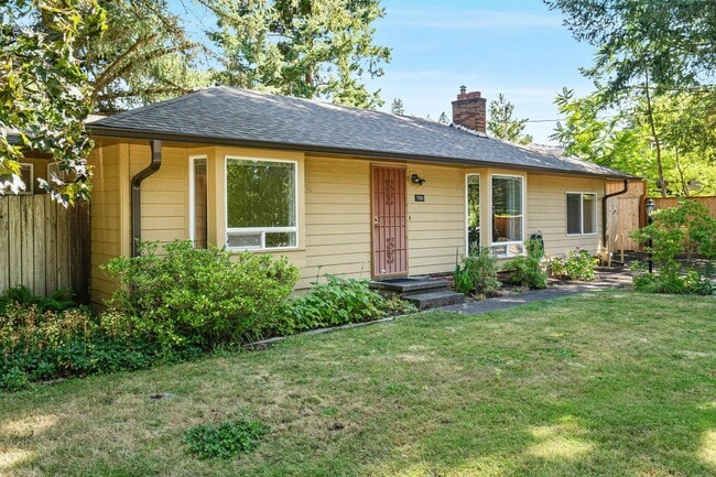 property at 7505 SW Alden St