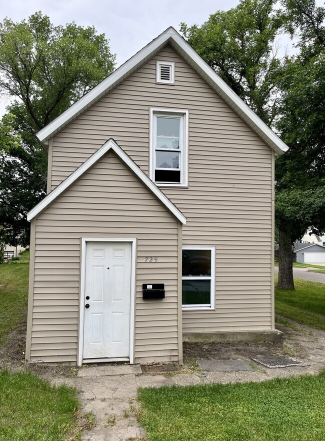 property at 729 W Cavour Ave