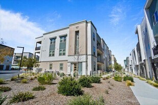 26955 W Prospector Rd in Valencia, CA - Building Photo