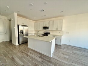 1465 Hopeful Lark Ln in Las Vegas, NV - Building Photo - Building Photo