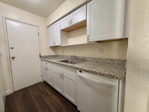 1055 Mohr Ln in Concord, CA - Building Photo - Building Photo