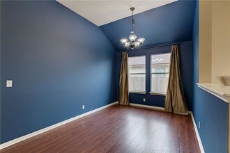 217 Lakemont Dr in Hutto, TX - Building Photo - Building Photo