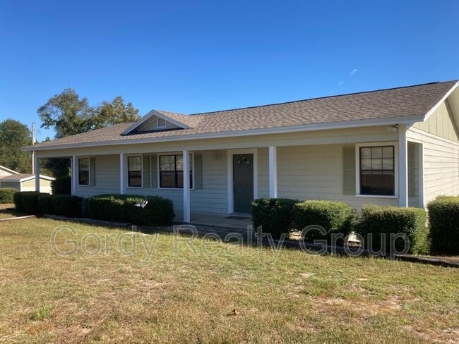 property at 5122 Presidents Cir