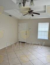315 W Albatross Ave in Pharr, TX - Building Photo - Building Photo