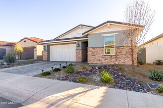 11353 N Luckenbach St in Surprise, AZ - Building Photo - Building Photo