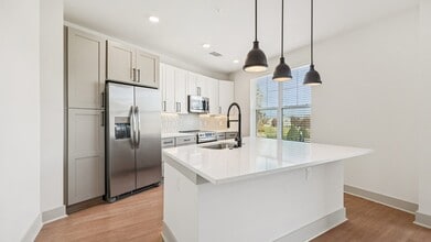 Merritt Apartments in Huntersville, NC - Foto de edificio - Building Photo