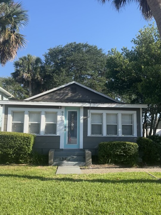 922 2nd Ave S in Jacksonville Beach, FL - Building Photo