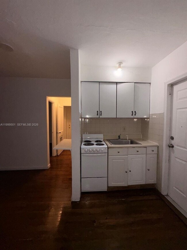 1955 Taylor St in Hollywood, FL - Building Photo - Building Photo