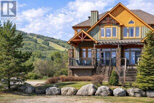 196 Blueski George Crescent in Blue Mountains, ON - Building Photo