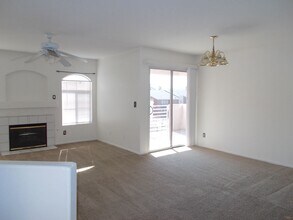 4555 E Sahara Ave in Las Vegas, NV - Building Photo - Building Photo