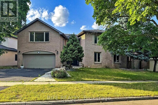 8 Elliotwood Ct in Toronto, ON - Building Photo - Building Photo