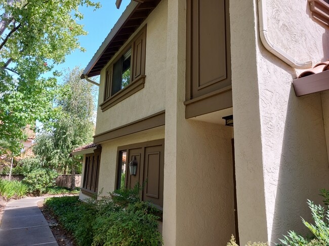 358 Pimlico Dr in Walnut Creek, CA - Foto de edificio - Building Photo