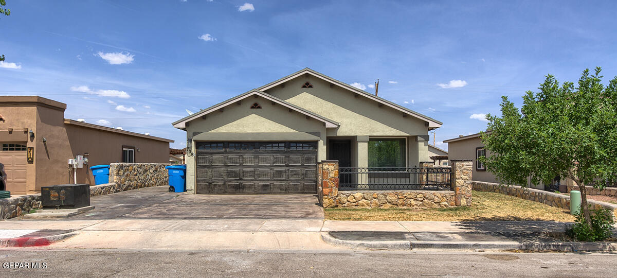 708 Villas Del Este in Socorro, TX - Building Photo