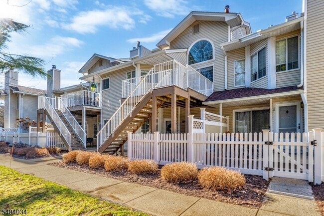 20 Academy Ct in Bedminster, NJ - Building Photo - Building Photo