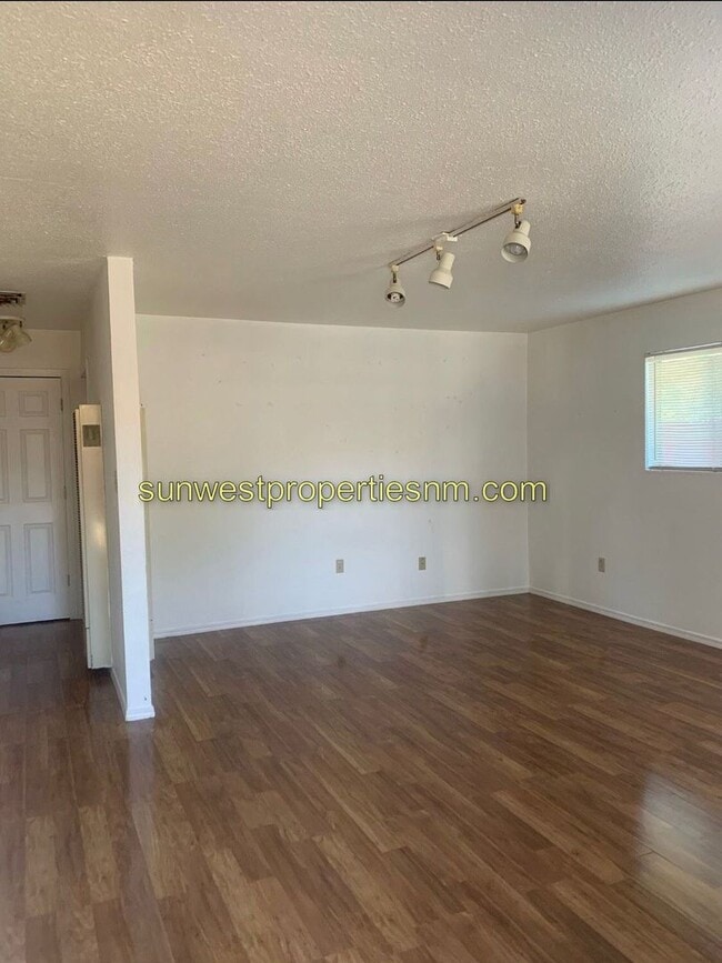 property at 1501 Saiz Ln