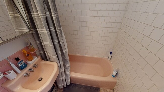 513 Beacon St, Unit 2