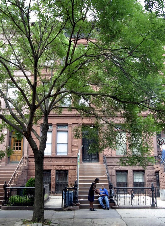 275 Jefferson Ave in Brooklyn, NY - Foto de edificio