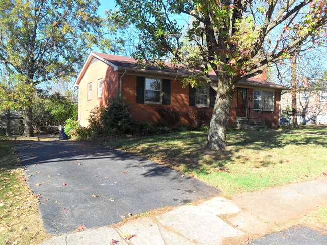3267 Aqueduct Dr in Lexington, KY - Building Photo - Building Photo