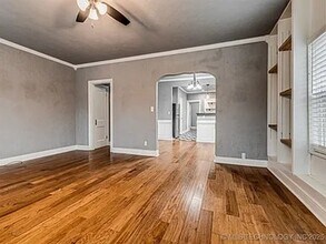2047 E 13th St in Tulsa, OK - Building Photo - Building Photo