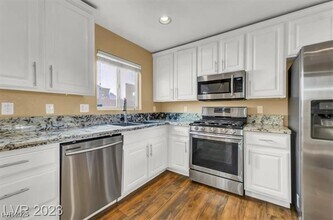 6870 Graceful Cloud Ave in Henderson, NV - Building Photo - Building Photo