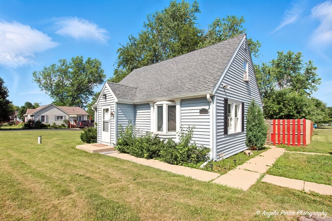 37319 Granada Blvd in Lake Villa, IL - Building Photo - Building Photo