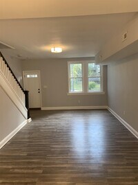 622 Parkwyrth Ave photo'